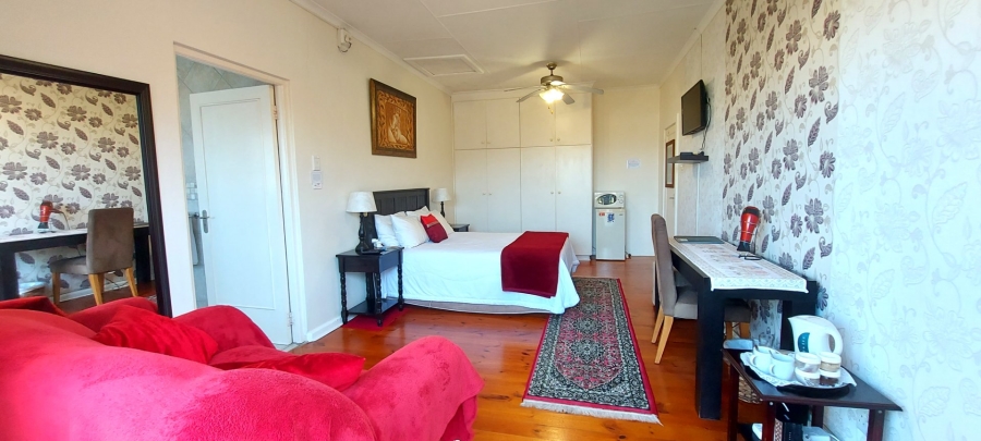 7 Bedroom Property for Sale in Gonubie Eastern Cape